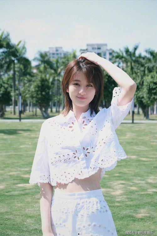 娱乐吃瓜王心凌小说,娱乐圈的甜蜜风暴